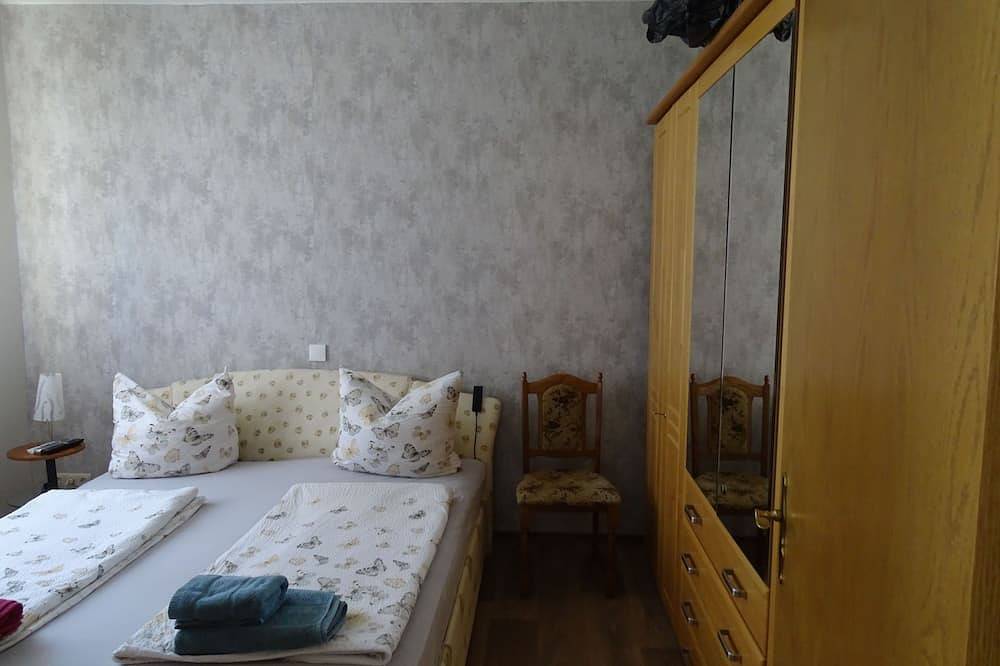 Ganze Wohnung, Ferienwohnung mit Seeblick in Fürstensee, Neustrelitz