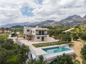 Ferienhaus für 12 Personen, mit Garten und Pool in Plakias