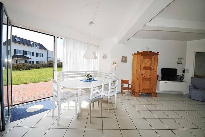 Ganze Ferienwohnung, Haus Dünenblick 02 in Wangerooge