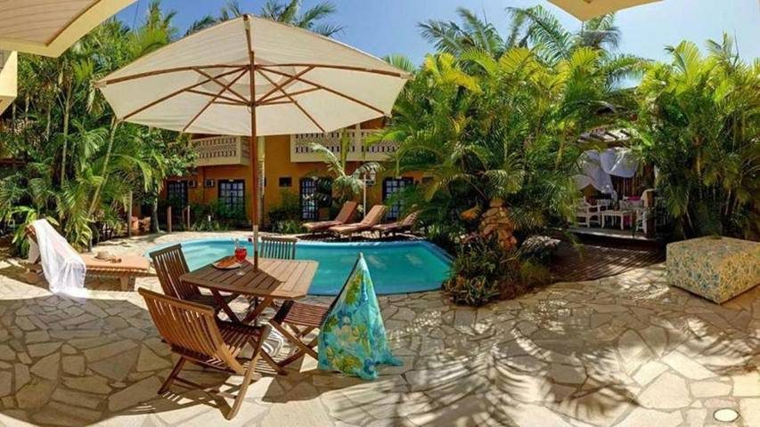 Hôtel pour 4 personnes, avec piscine et jardin - 1