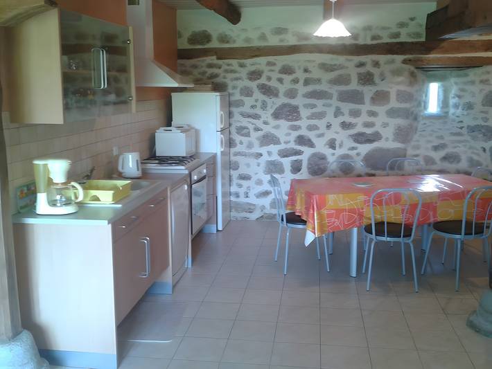 Location de vacances pour 4 personnes, avec Jardin dans le Cantal - 3
