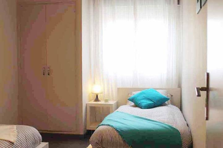Appartement entier, Incroyable appartement-vue mer centrale-près de la plage-Wifi gratuit. in Barcelona Centre, Barcelone