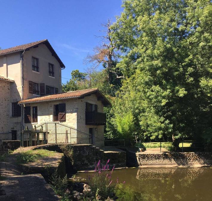 Gîte pour 10 personnes, avec jardin