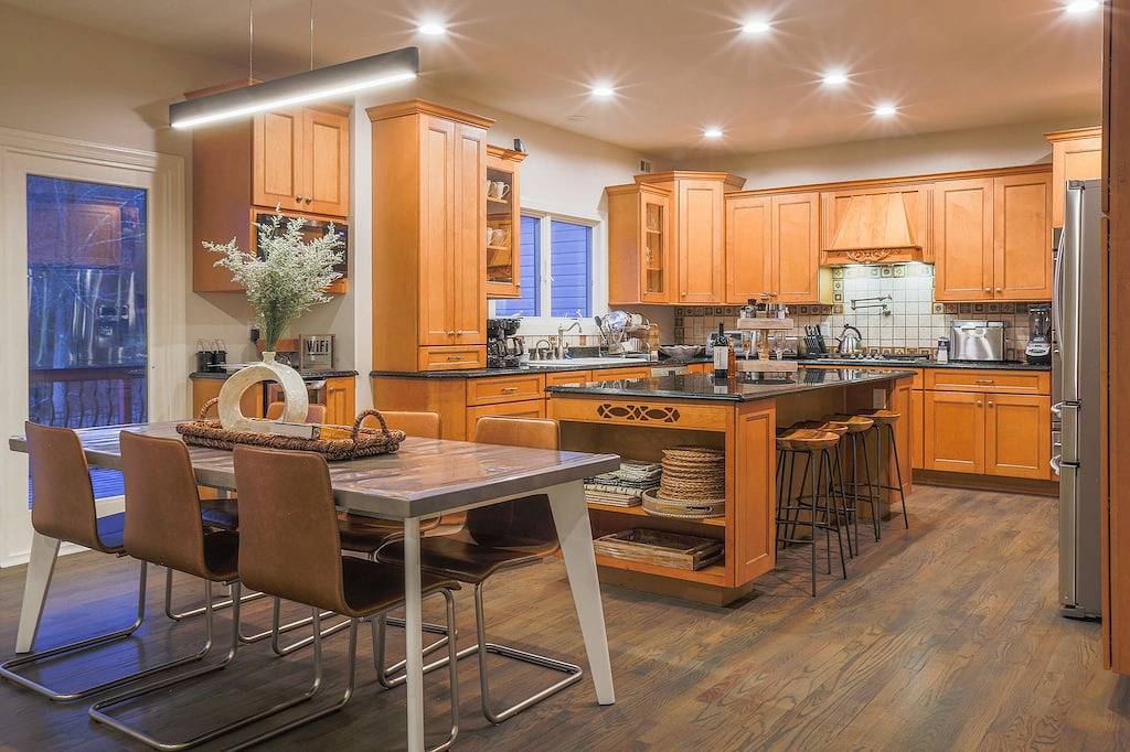 Huge family or group friendly home with many activities to keep everyone busy. in Hunterdon County