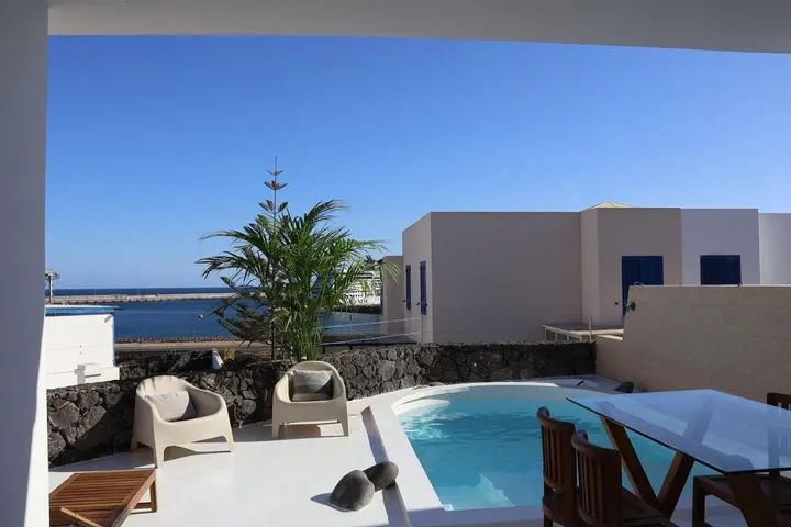 Chalet para 6 personas, con terraza y piscina - 1