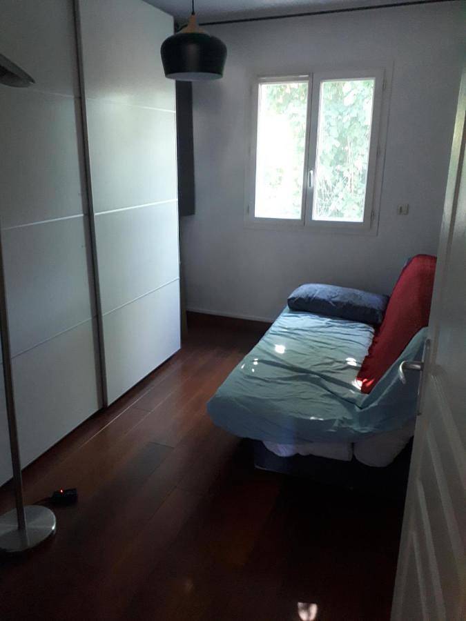 Location de vacances pour 6 personnes, avec jardin ainsi que jacuzzi et terrasse à Le Haillan - 4