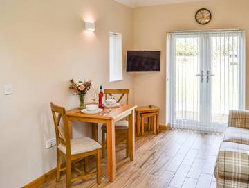 Holiday Home for 2 People in Norfolk, East of England, Photo 2
