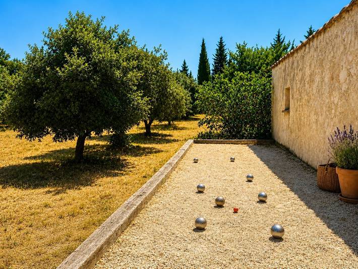 Location de vacances pour 11 personnes, avec piscine et jardin à Eygalières - 4