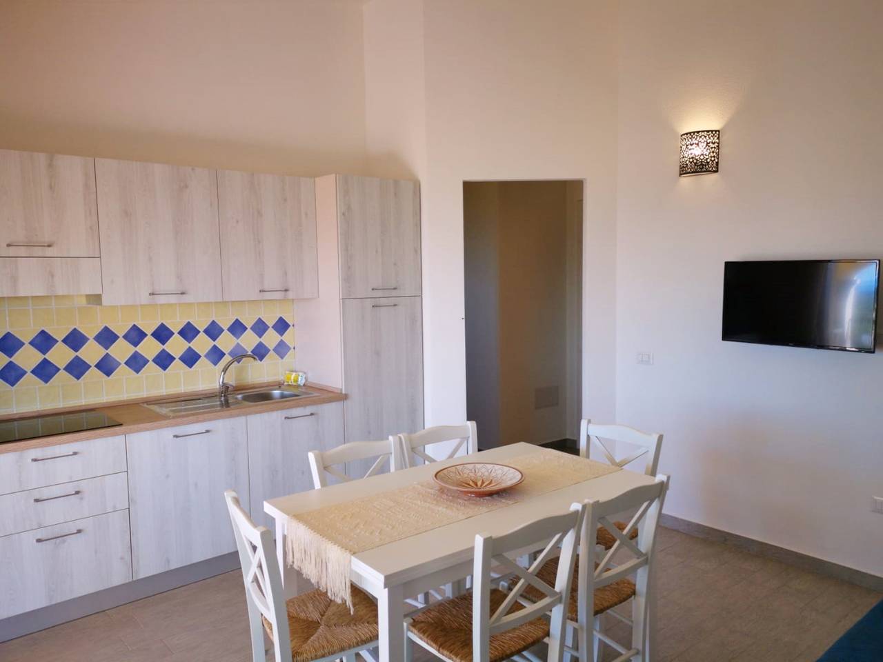 Ganze Wohnung, Die fantastische Residenza Badus mit 2 Schlafzimmern bietet Platz für 6 Personen mit Kind und Meerblick in Çamlıhemşin, Schwarzmeerregion