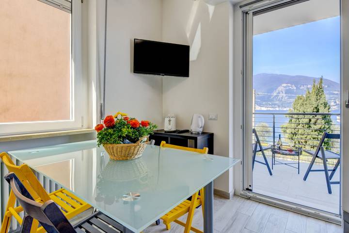 Appartamento intero, Holiday Apartments Brenzone - Studio Lago in Brenzone, Prealpi Gardesane