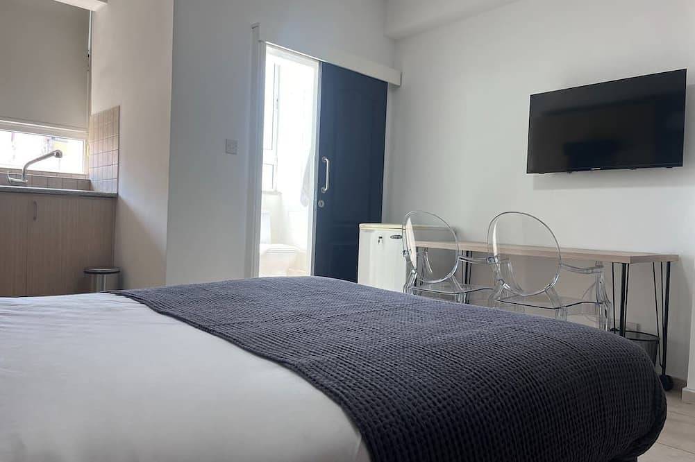Ganze Wohnung, Phaedrus Living: Hoopoe Residencies 104 in Nikosia, Südzypern