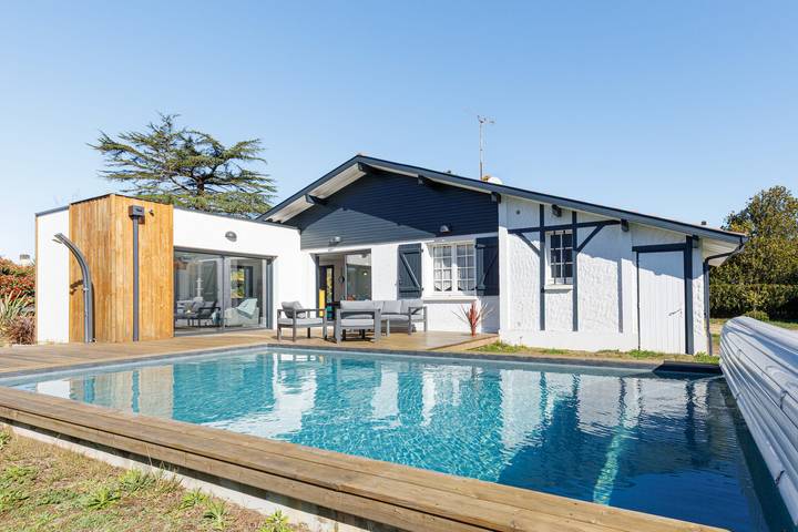 Ferienhaus für 6 Personen, mit Terrasse und Garten sowie Pool in Seignosse