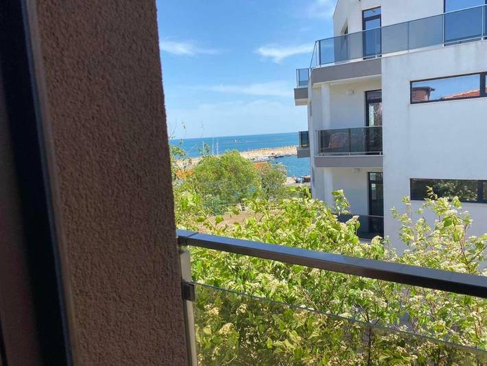 Ferienwohnung für 4 Personen, mit Balkon und Terrasse sowie Garten und Ausblick