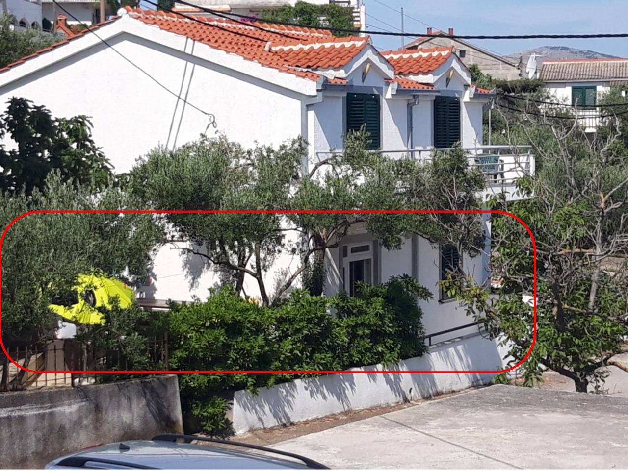 Geheel vakantieappartement, A 4 apt with patio & sea view, close to the beach in Arbanija, Čiovo