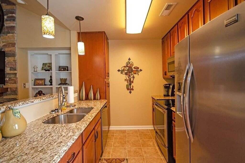 Escape to Comfort & Charm Just Minutes from the Parkway within a Peaceful Resort in Sevierville, Sevier County