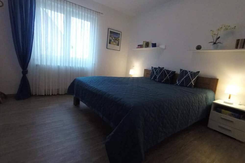 Ganze Wohnung, Ferienwohnung (65qm) mit großer Terrasse in Hofheim in Unterfranken, Landkreis Haßberge