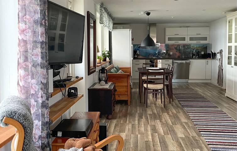 Ferienhaus für 8 Personen, mit Seeblick und Sauna sowie Garten und Terrasse, kinderfreundlich in Smaland - 4