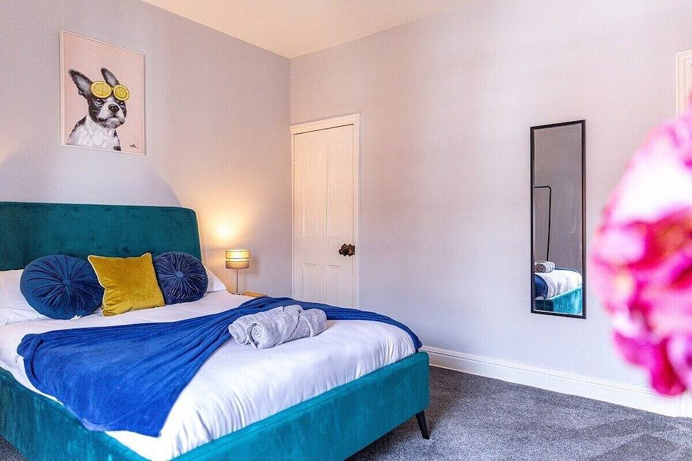 Liquorice Lodge- 2 bed & parking in Wakefield, West Yorkshire