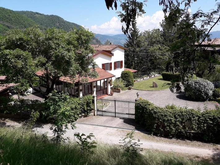 B&b per 3 persone, con giardino e panorama, con animali domestici in Emilia Romagna