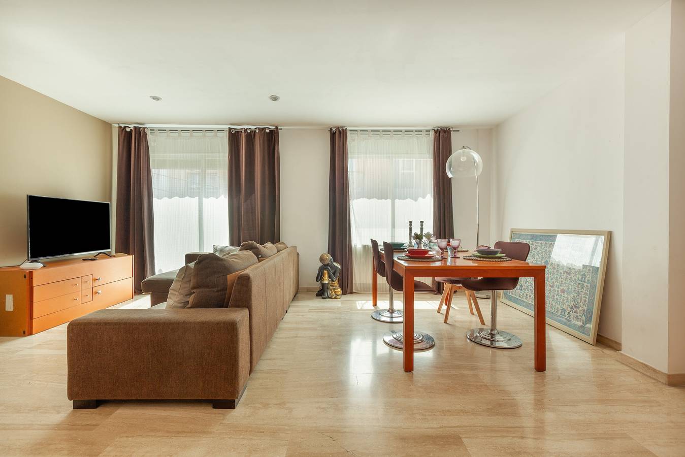 Ganze Wohnung, Familienfreundliche Duplexwohnung 'Beach Masnou' mit Whirlpool, privater Terrasse & Wlan in el Masnou, Costa del Maresme