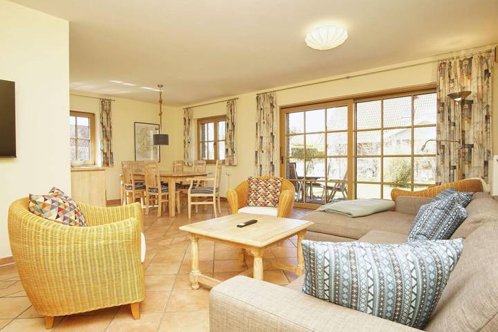 Ferienhaus für 4 Personen, mit Terrasse und Garten sowie Sauna in Wiek