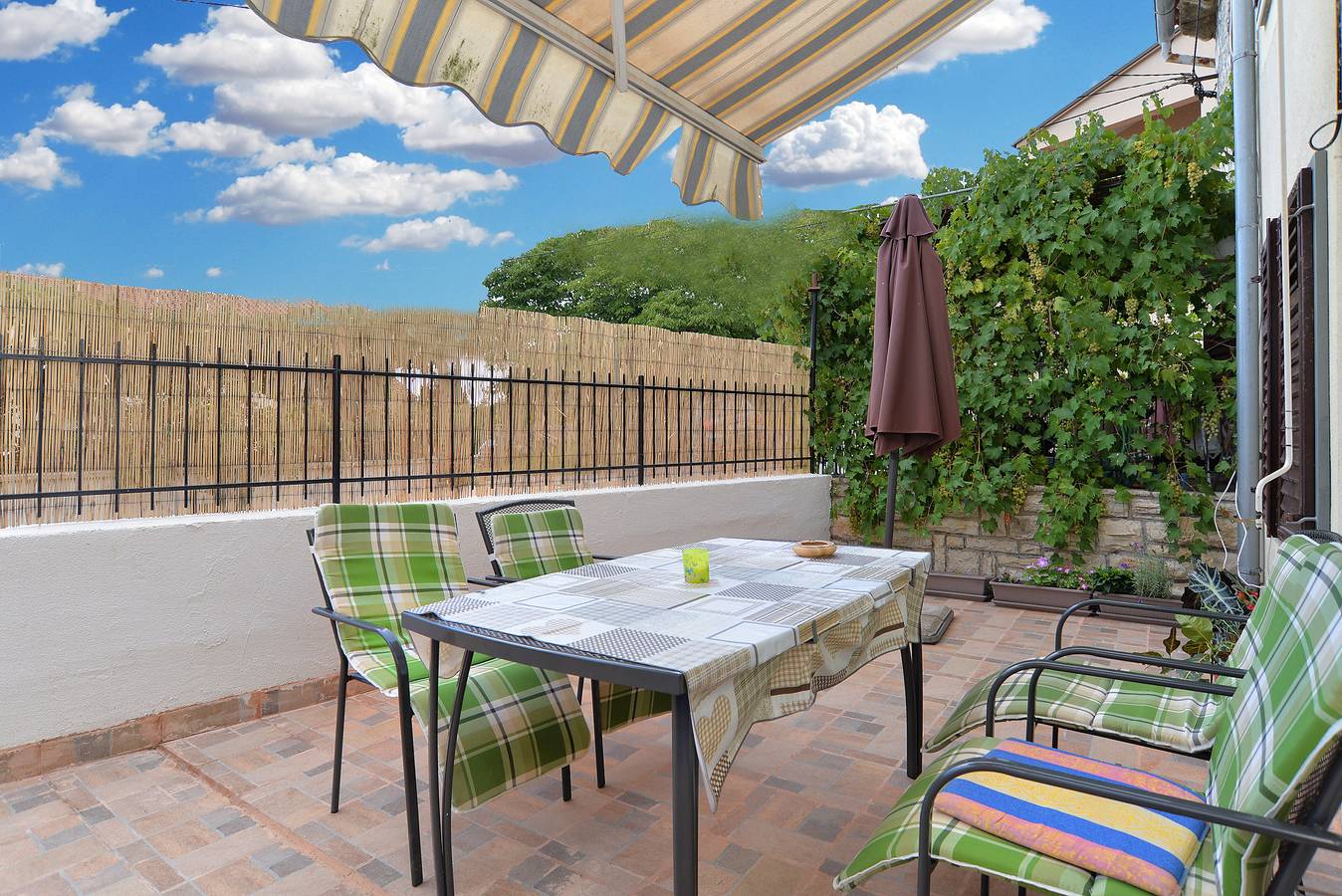 Ferienhaus für 4 Personen mit Terrasse in Premantura, Südküste Istrien