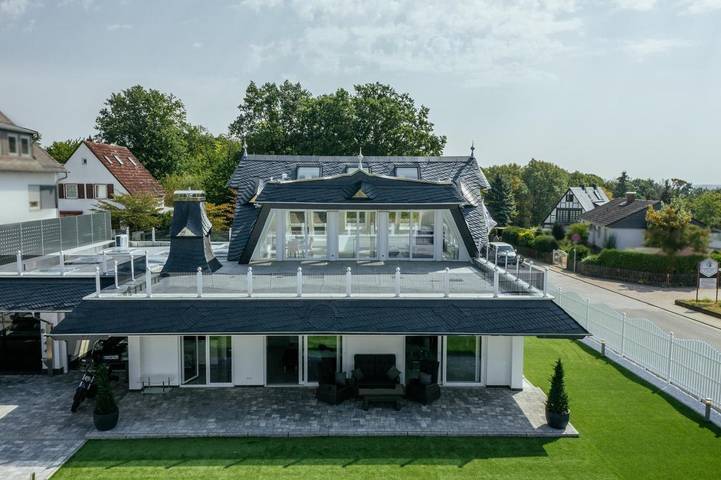 Ferienwohnung für 4 Personen, mit Balkon und Terrasse sowie Garten und Ausblick in Geisenheim