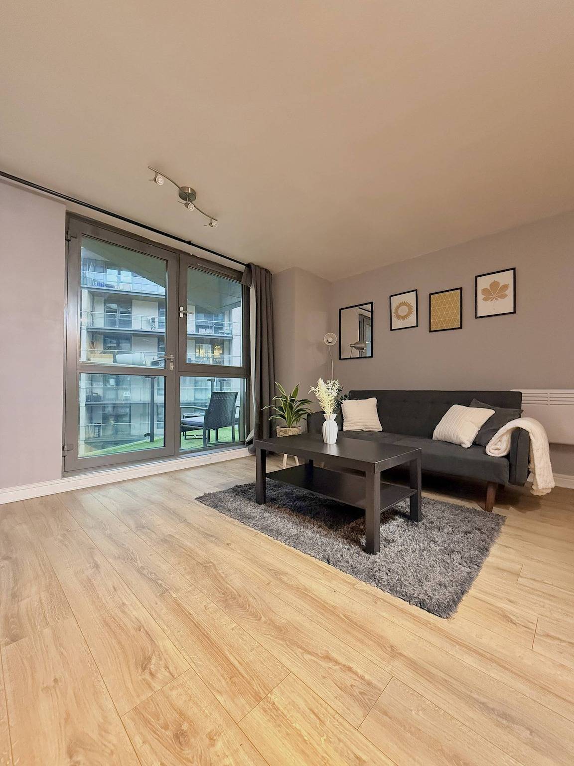 Ganze Wohnung, 2-Bett-Wohnung • 5 Minuten von New Street entfernt • Kostenlose Parkplätze in Birmingham, Birmingham und Umgebung