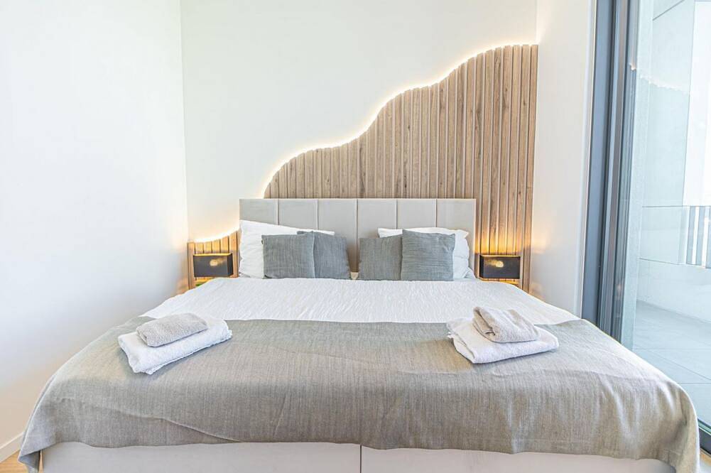 Ganze Wohnung, Fancy 2Br & 1Lr Apartment w/ Panoramic Sky View in Bratislava, Bratislava und Umgebung