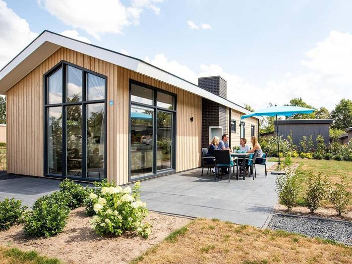 Vakantiewoning voor 6 personen, with Terras and Tuin as well as Zwembad in Lichtenvoorde