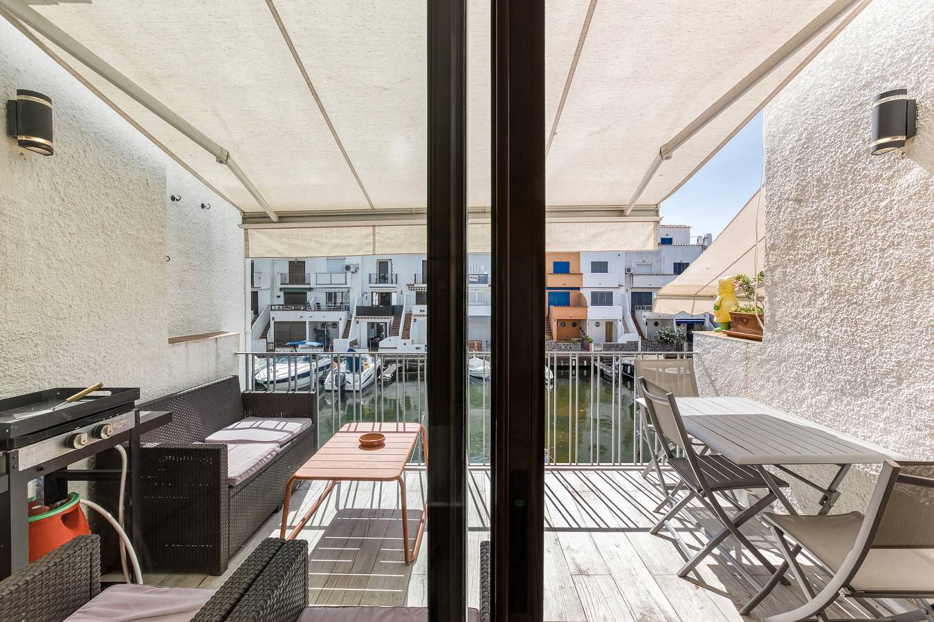 Vakantiehuis 'Port Empúries' met Uitzicht op Zee, Privézwembad en Airconditioning in Empuriabrava, Upper Empordà