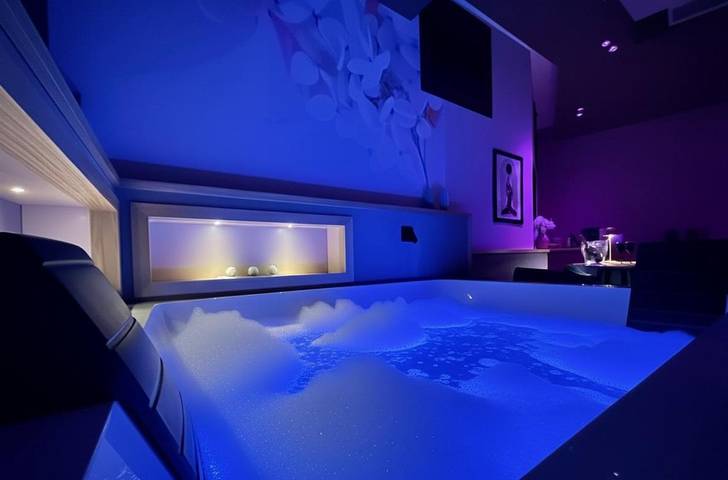 Ferienwohnung für 2 Personen, mit Terrasse und Whirlpool in Mesagne