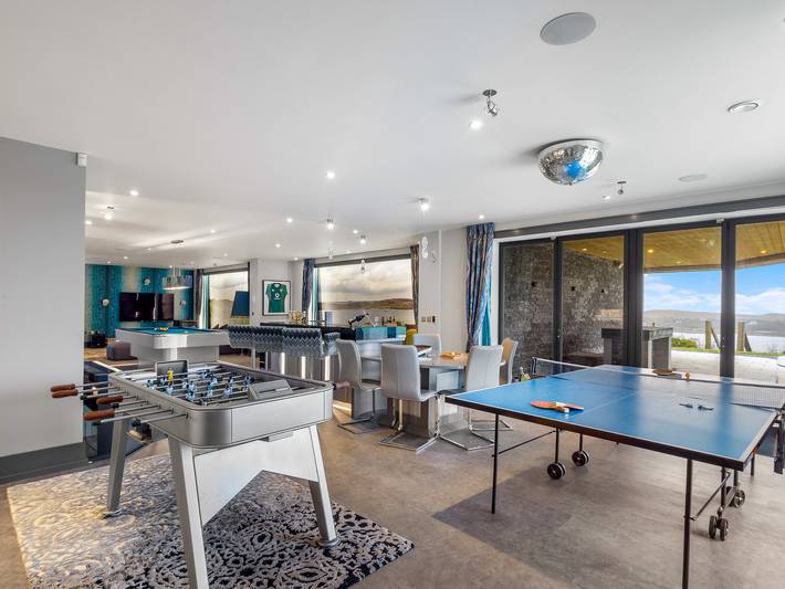 Location de vacances pour 10 personnes, avec jardin et balcon, adapté aux familles à Clifden