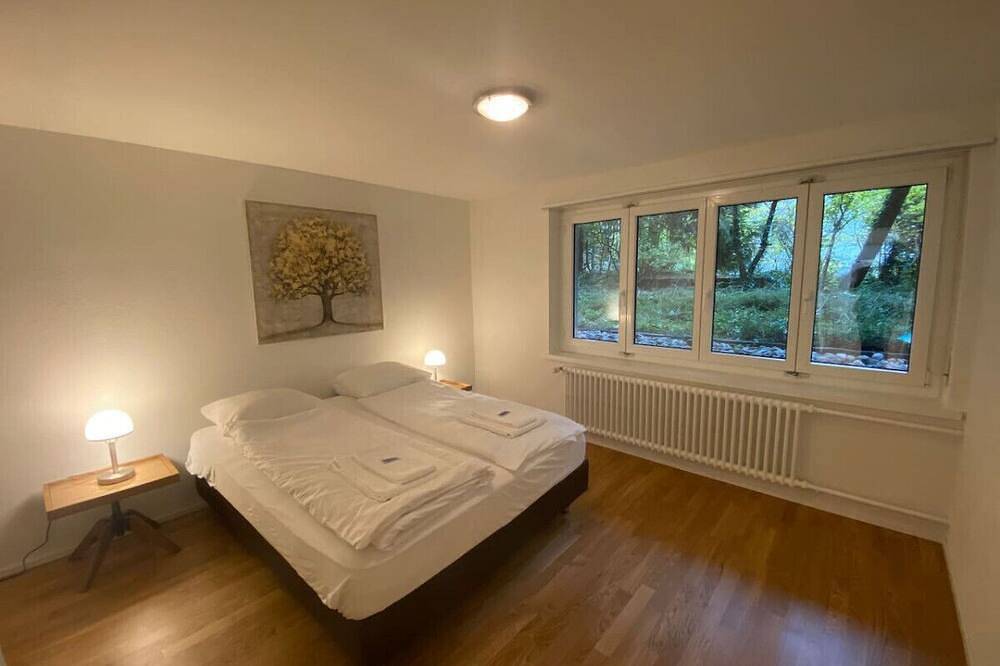 Entire apartment, Amazing 3Br flat in the city center (Sky9) in Zurich, Zurich district