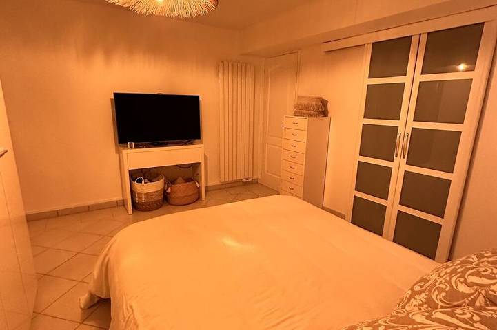 Chambre d’hôte pour 3 personnes, avec jardin et piscine à Saint-Cézaire-sur-Siagne - 4