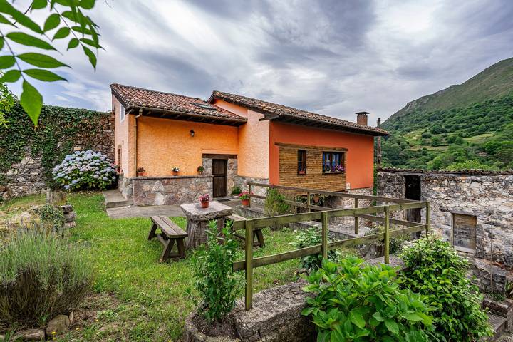 Casa rural para 6 personas, con Jardín en Costa Verde