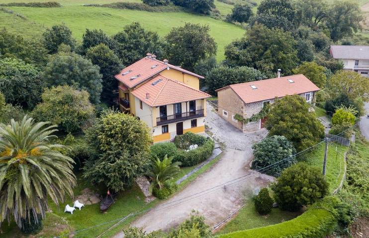 Apartamento para 3 personas, con Balcón además de Terraza y Jardín en Santillana del Mar