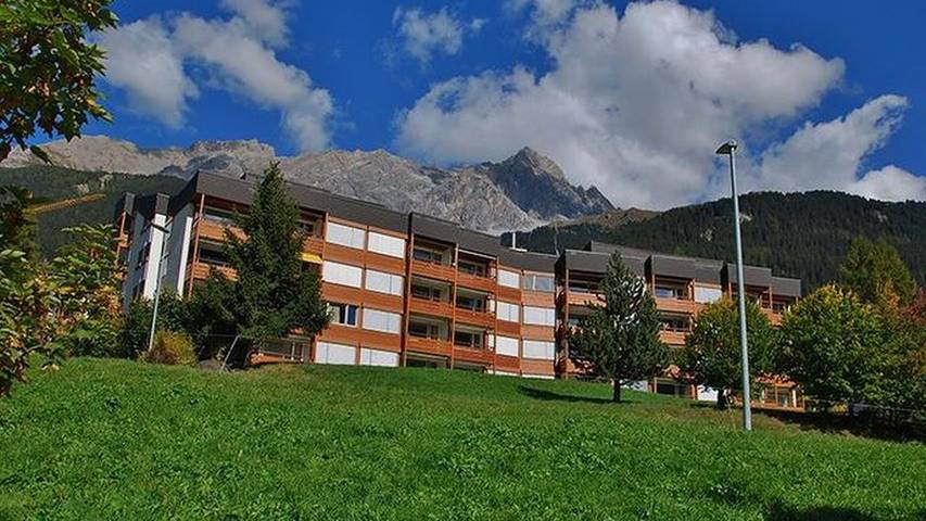 Ferienwohnung für 4 Personen, mit Garten und Pool in Savognin