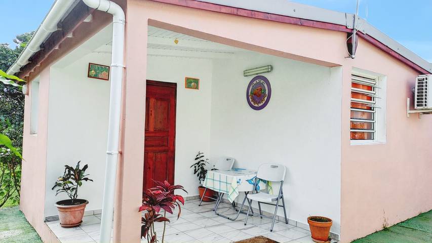 Location de vacances pour 2 personnes, avec jardin et terrasse à Capesterre-Belle-Eau - 3