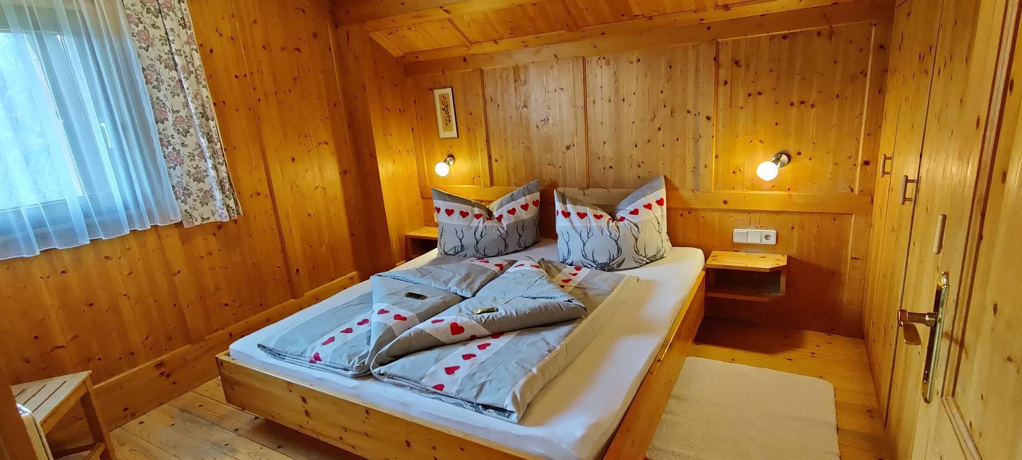 Familienzimmer mit Dusche, Wc/ Süd in Villgratner Berge, Assling