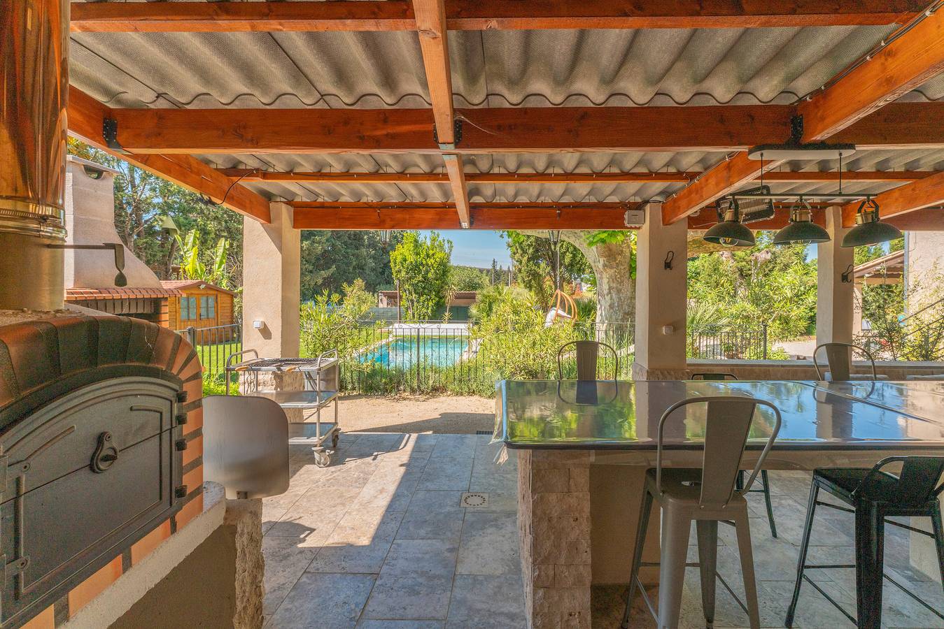 Casa de vacaciones 'Maison En Campagne' con piscina compartida, Wi-Fi y aire acondicionado in Aviñón, Vaucluse