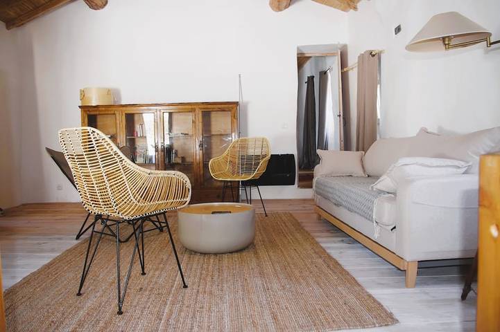 Location de vacances pour 6 personnes, avec terrasse et piscine à Notre-Dame-de-la-Rouvière - 4