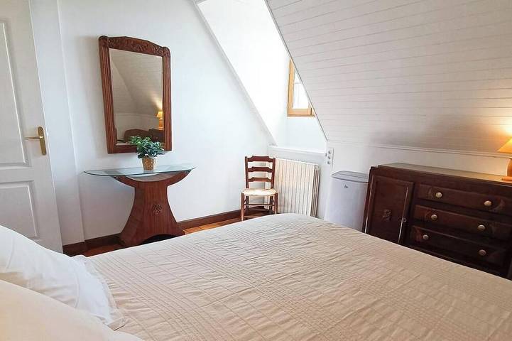 Location de vacances pour 4 personnes, avec jardin à Le Bourg - 4