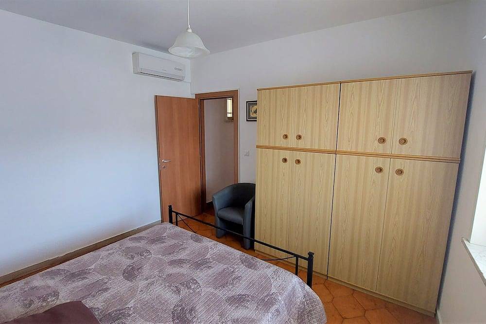 Entire apartment, Your Marine Oasis: Convenient and Very Close to the Sea! in Fondachello, Catania Province