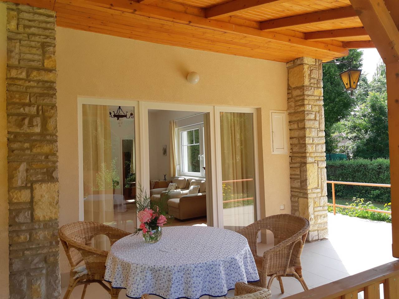 Renoviertes Haus in Zamárdi mit Großer Terrasse in Zamardi, Siófok und Umgebung