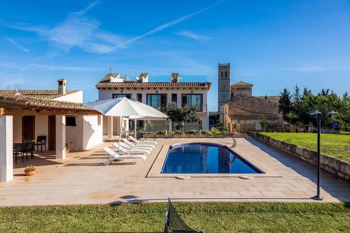Apartamento para 16 personas, con Balcón y Jacuzzi además de Jardín y Sauna en Ariany
