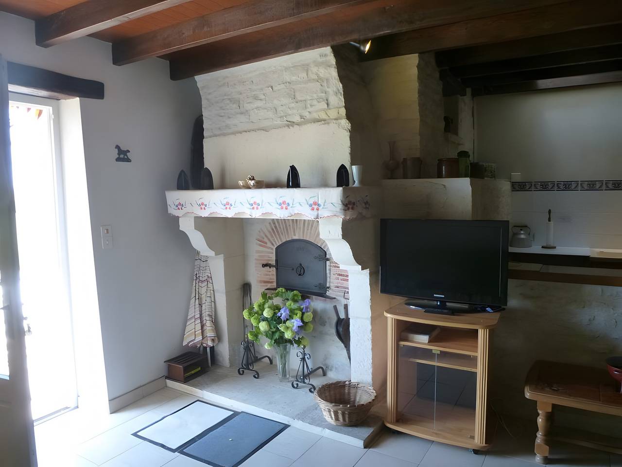 Gîte Le Fournil - Les Gites Du Moulin avec terrasse privée, jardin et Wi-Fi à Saint-Hilaire-la-Palud in Saint-Hilaire-la-Palud, Région de Niort