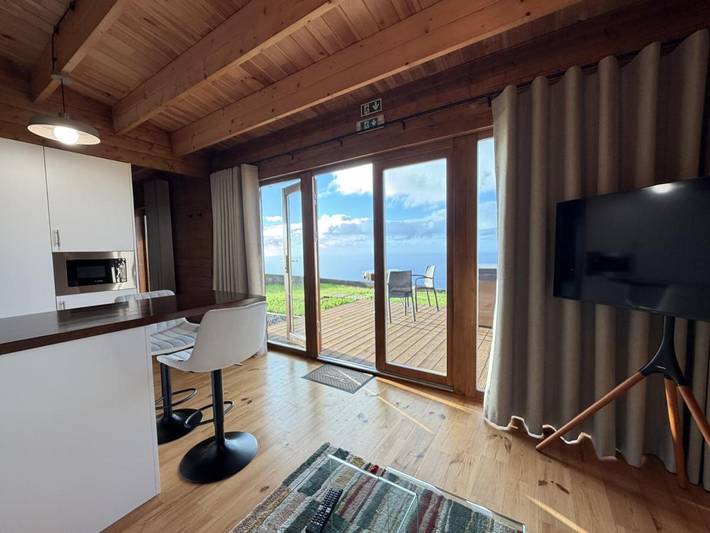 Gîte pour 2 personnes, avec jardin ainsi que jacuzzi et balcon à Ponta Do Pargo