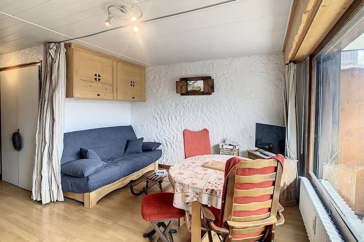Gîte pour 2 personnes, avec terrasse dans Office De Tourisme De Combloux - 3