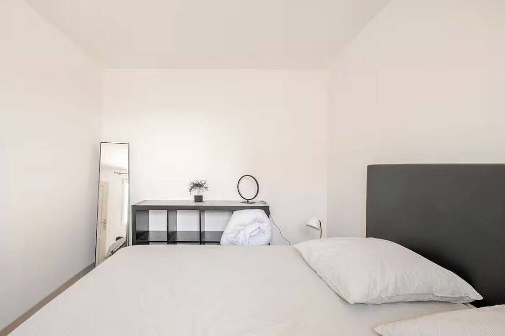 Entire apartment, Le Patio de la Cèze in Bagnols-sur-Cèze, Nimes region